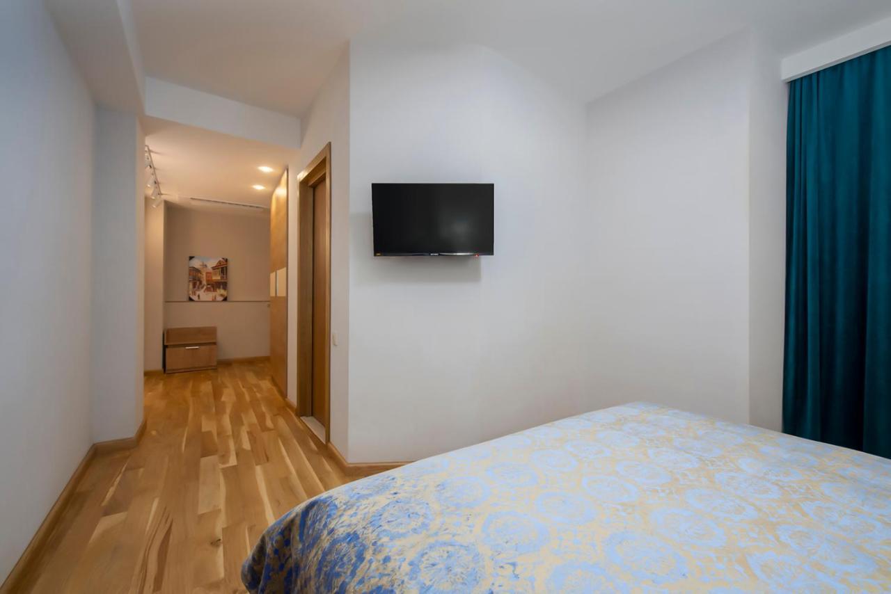 טביליסי Hotel Solo מראה חיצוני תמונה